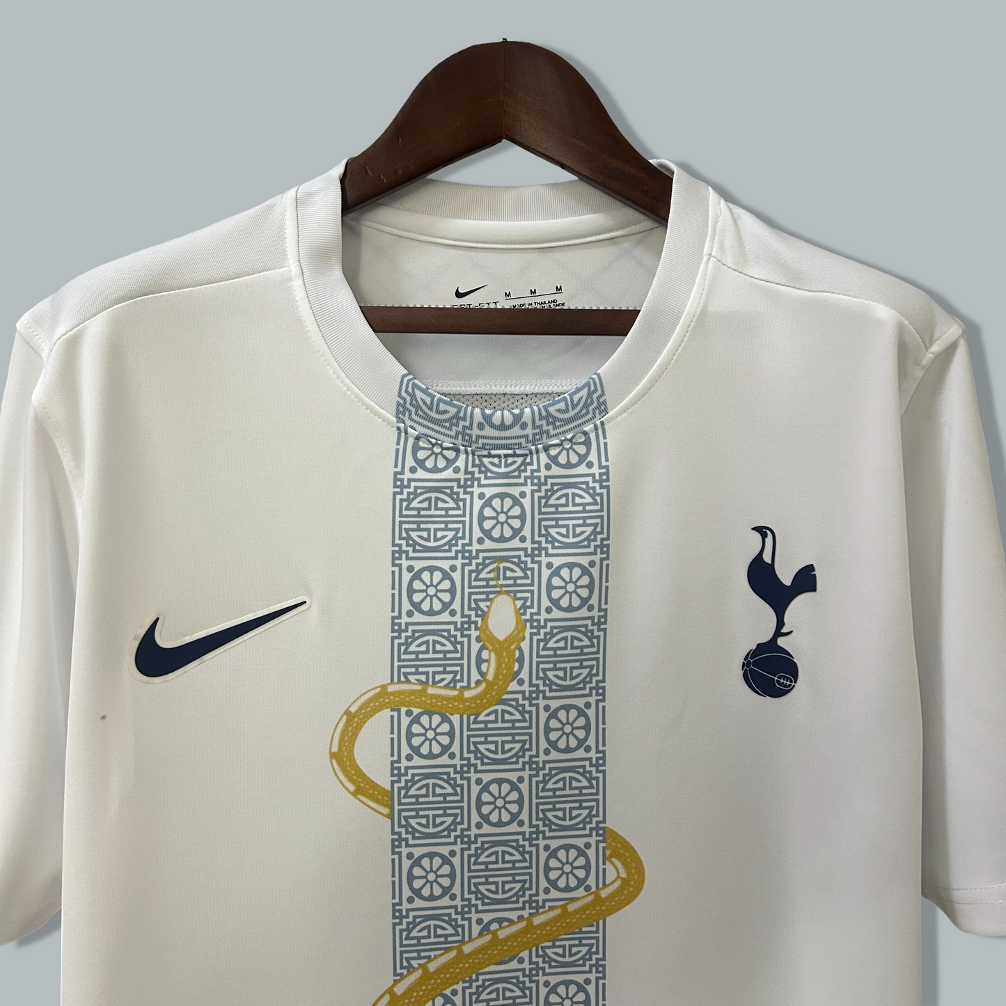 Tottenham Hotspur 25/26 "Golden Spur" Premium Kit
