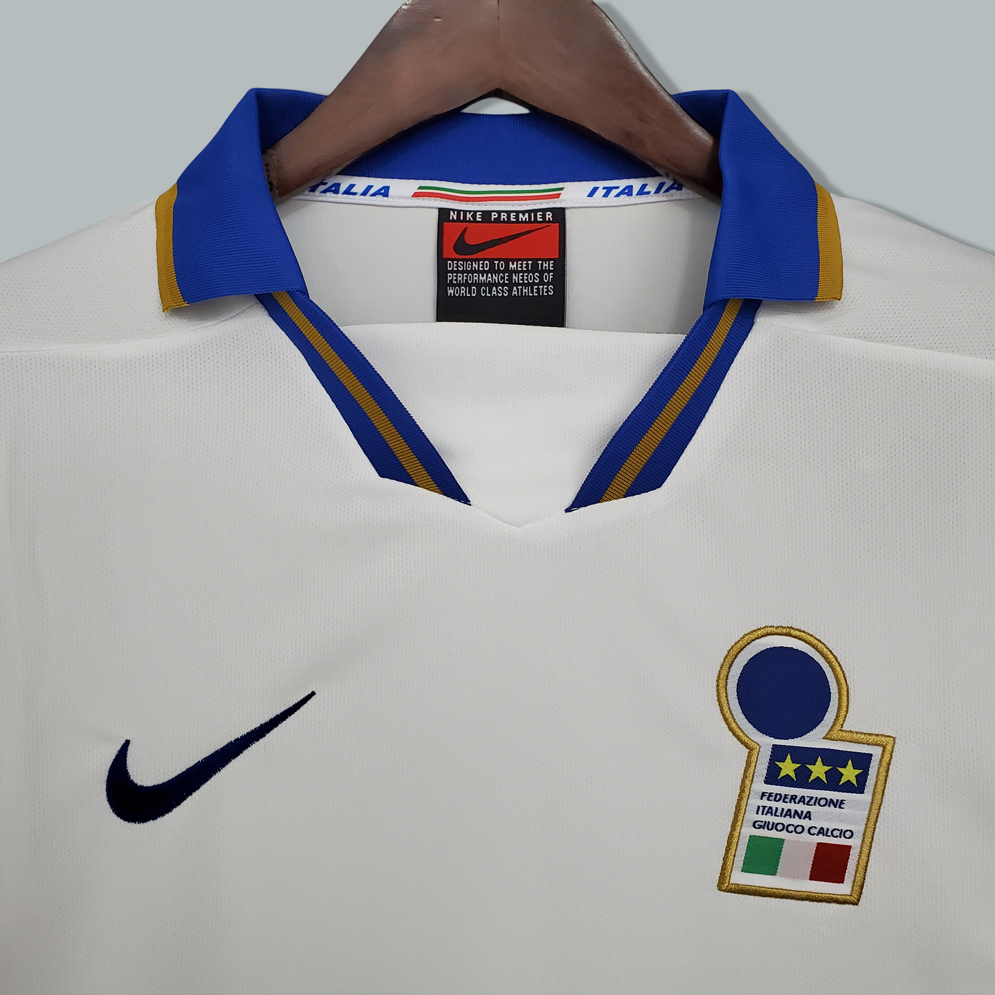 1996 Italy Away Retro Kit