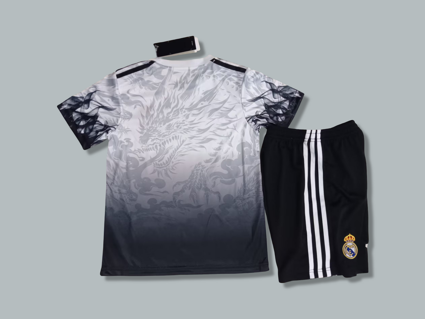 Real Madrid 25/26 "Emerald Flame" Premium Kids Kit
