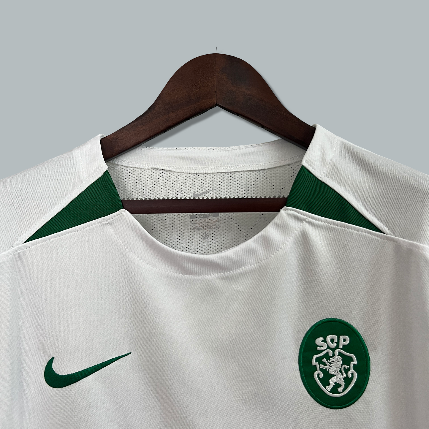 Sporting CP 24/25 Away Kit