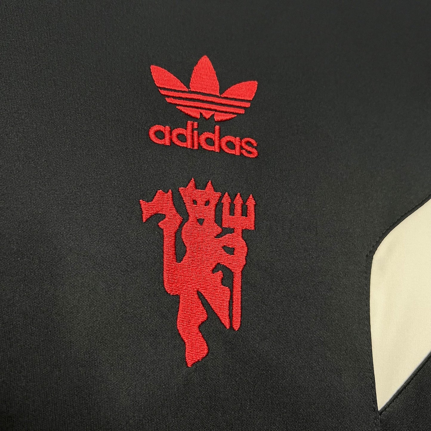 Manchester United 25/26 "Shadow Trefoil" Kit