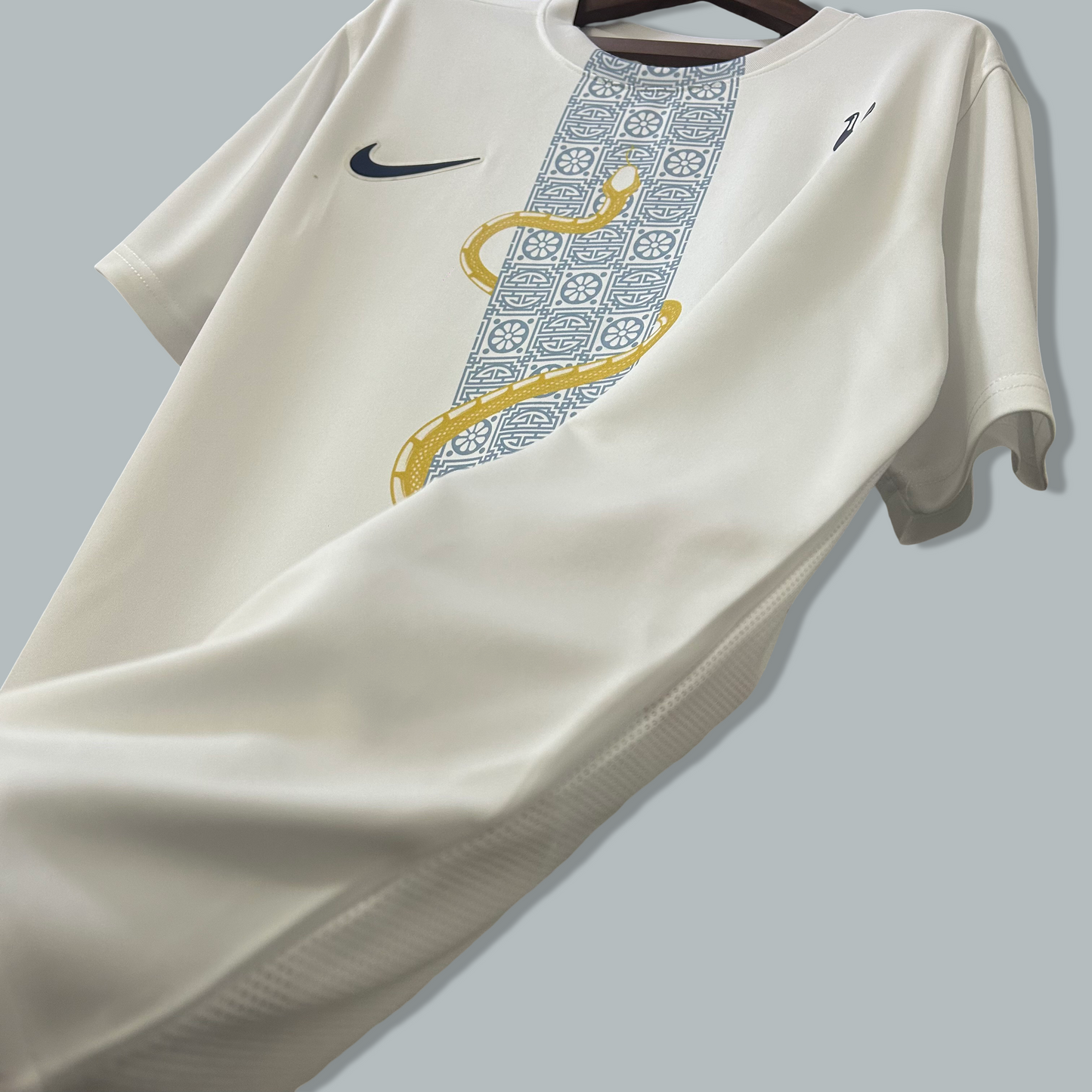 Tottenham Hotspur 25/26 "Golden Spur" Premium Kit