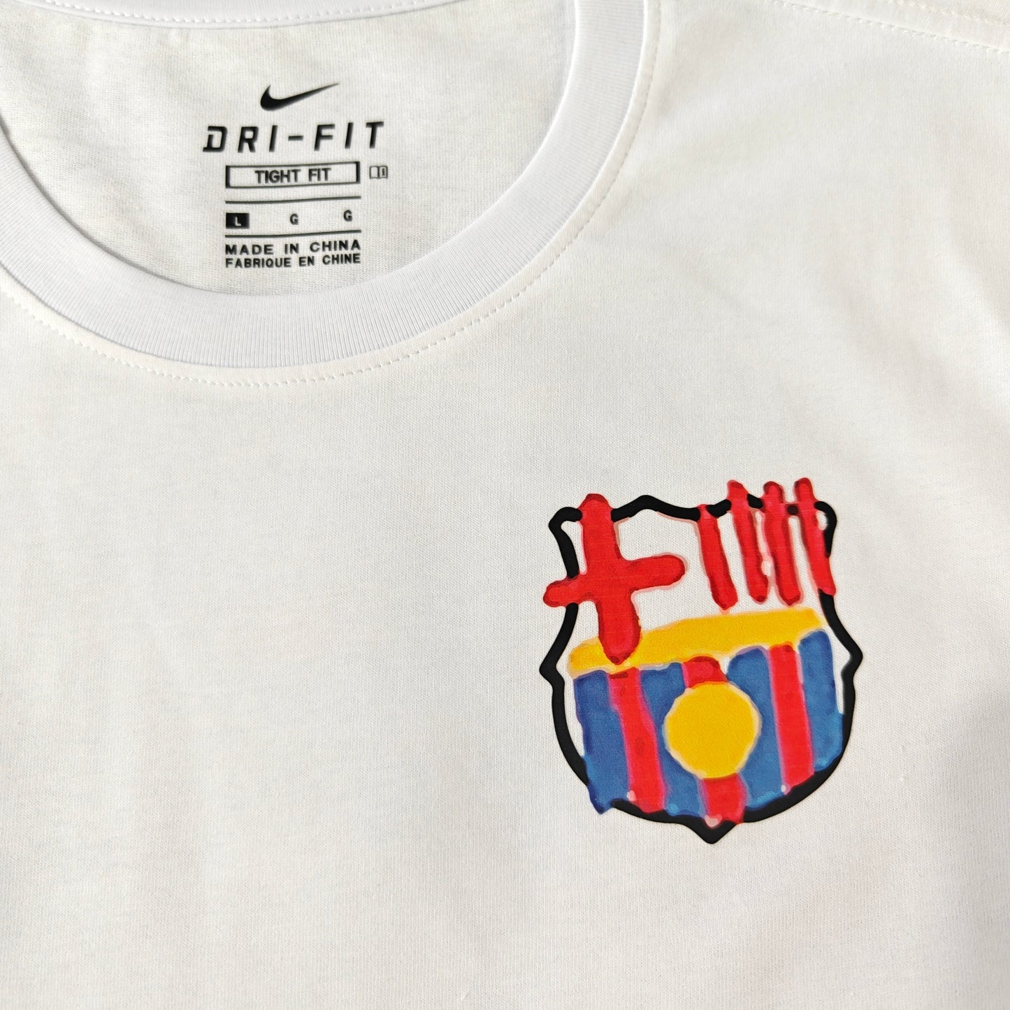 Barcelona 25/26 "Classic Crest White" Premium T-Shirt