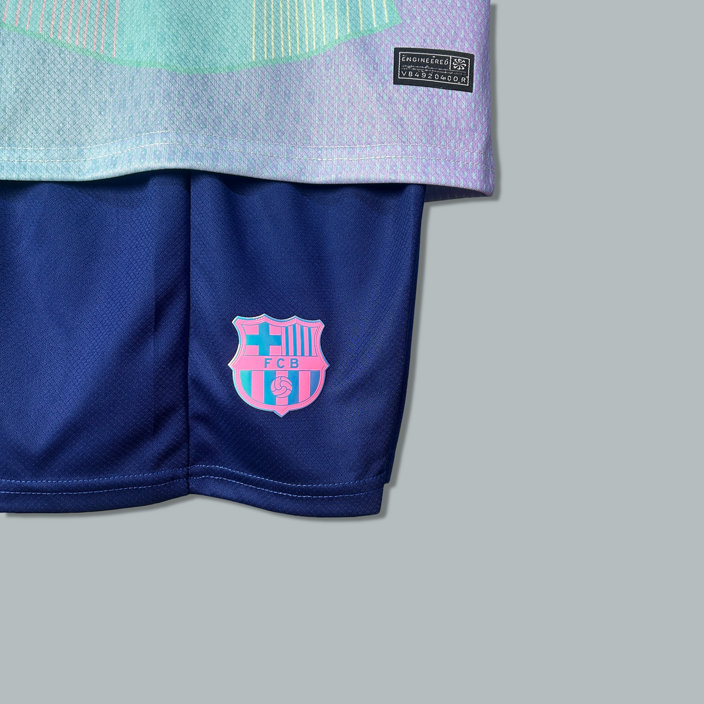Barcelona 25/26 "Aurora Color" Premium Kids Kit