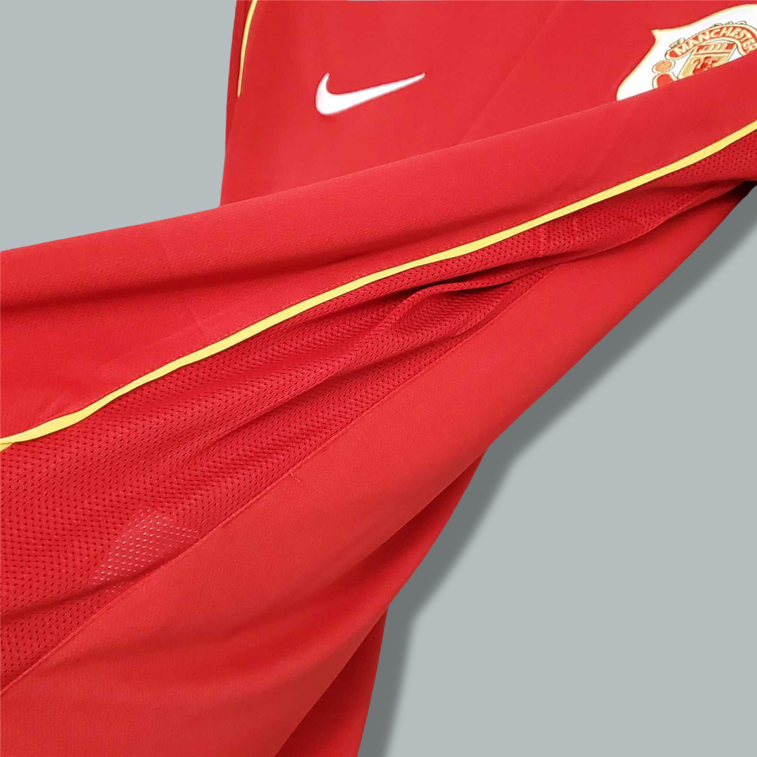 2006-2007 Manchester United Home Long Sleeve Kit