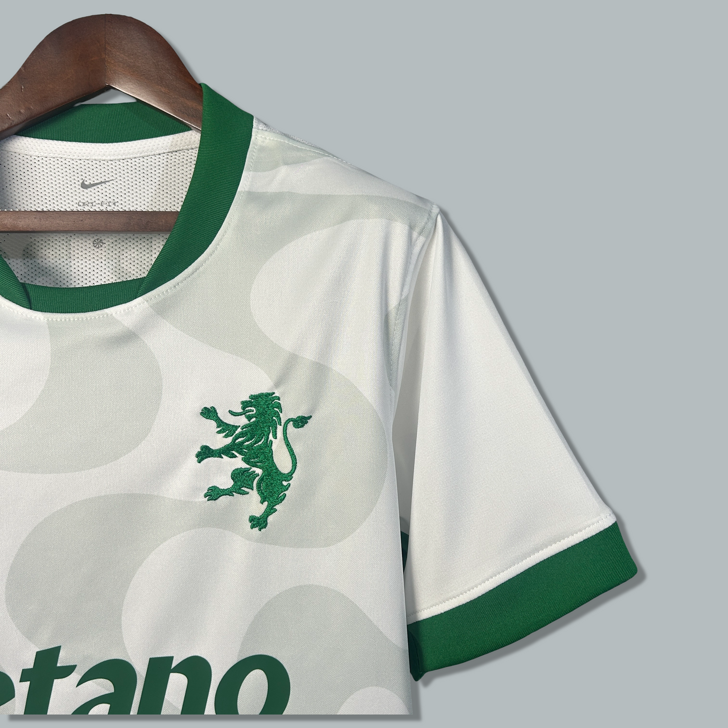 Sporting CP 25/26 Away Kit