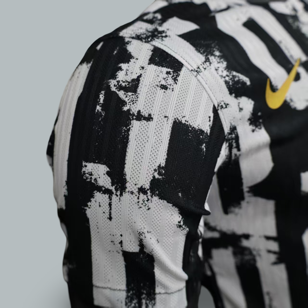 Barcelona 25/26 "Monochrome Legacy" Player Version Premium Kit