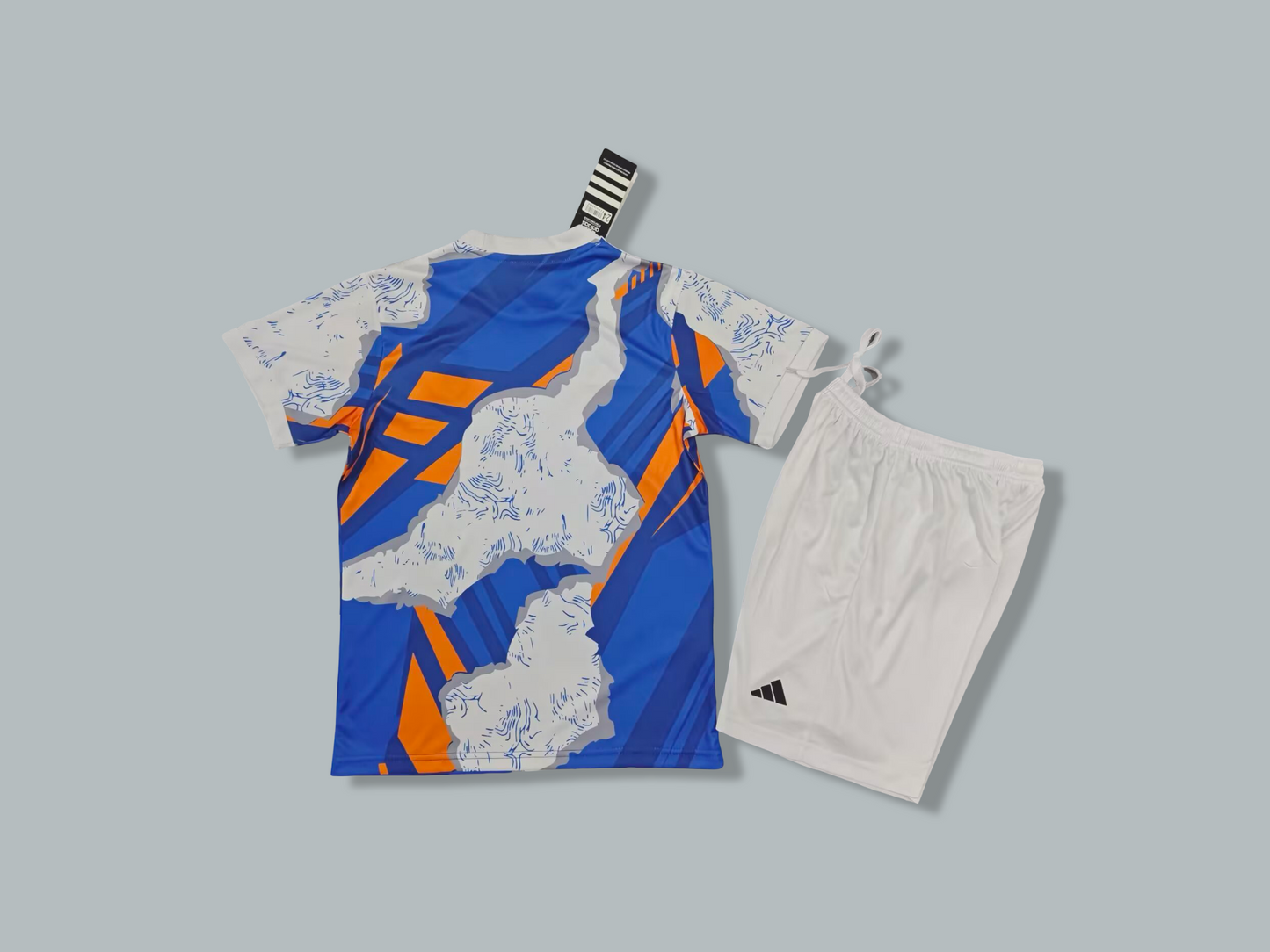 Real Madrid 25/26 "Royal Impact" Premium Kids Kit