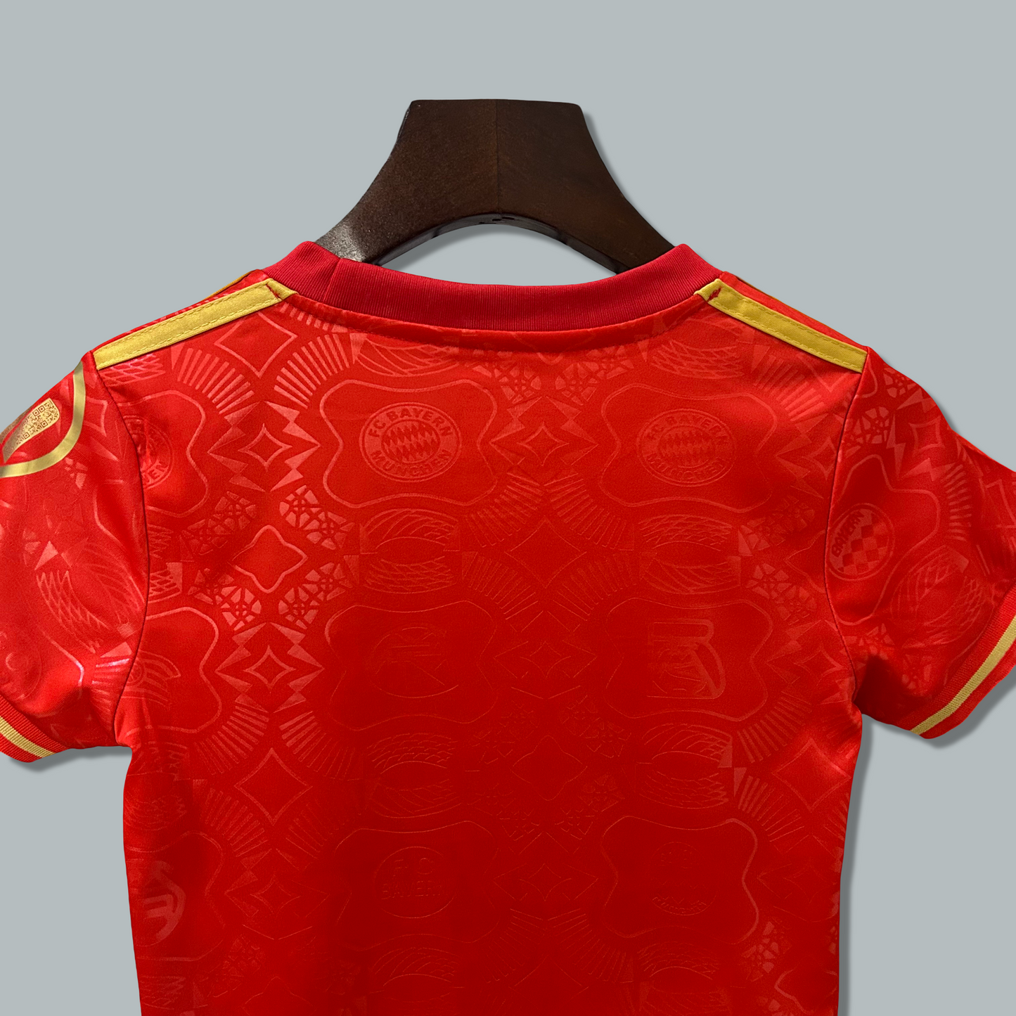 Bayern Munchen 25/26 "125th Anniversary Red Edition" Premium Kids Kit