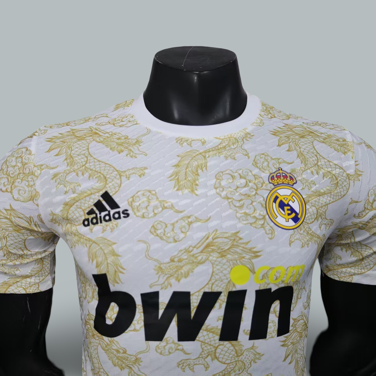 Real Madrid 25/26 "Royal Legends" Player Version Premium Kit