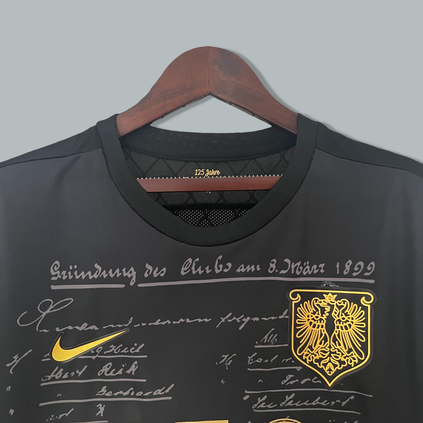 Eintracht Frankfurt 24/25 "Special Edition" Kit