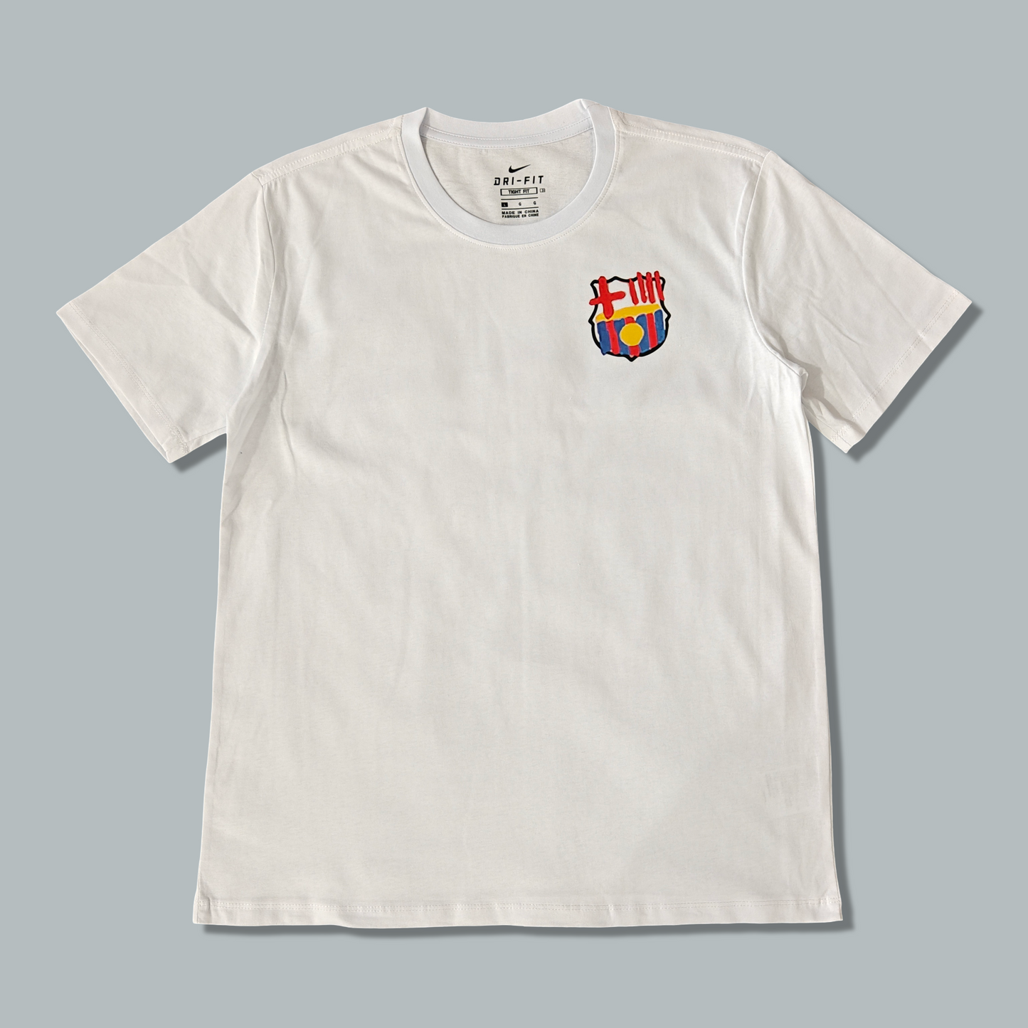 Barcelona 25/26 "Classic Crest White" Premium T-Shirt
