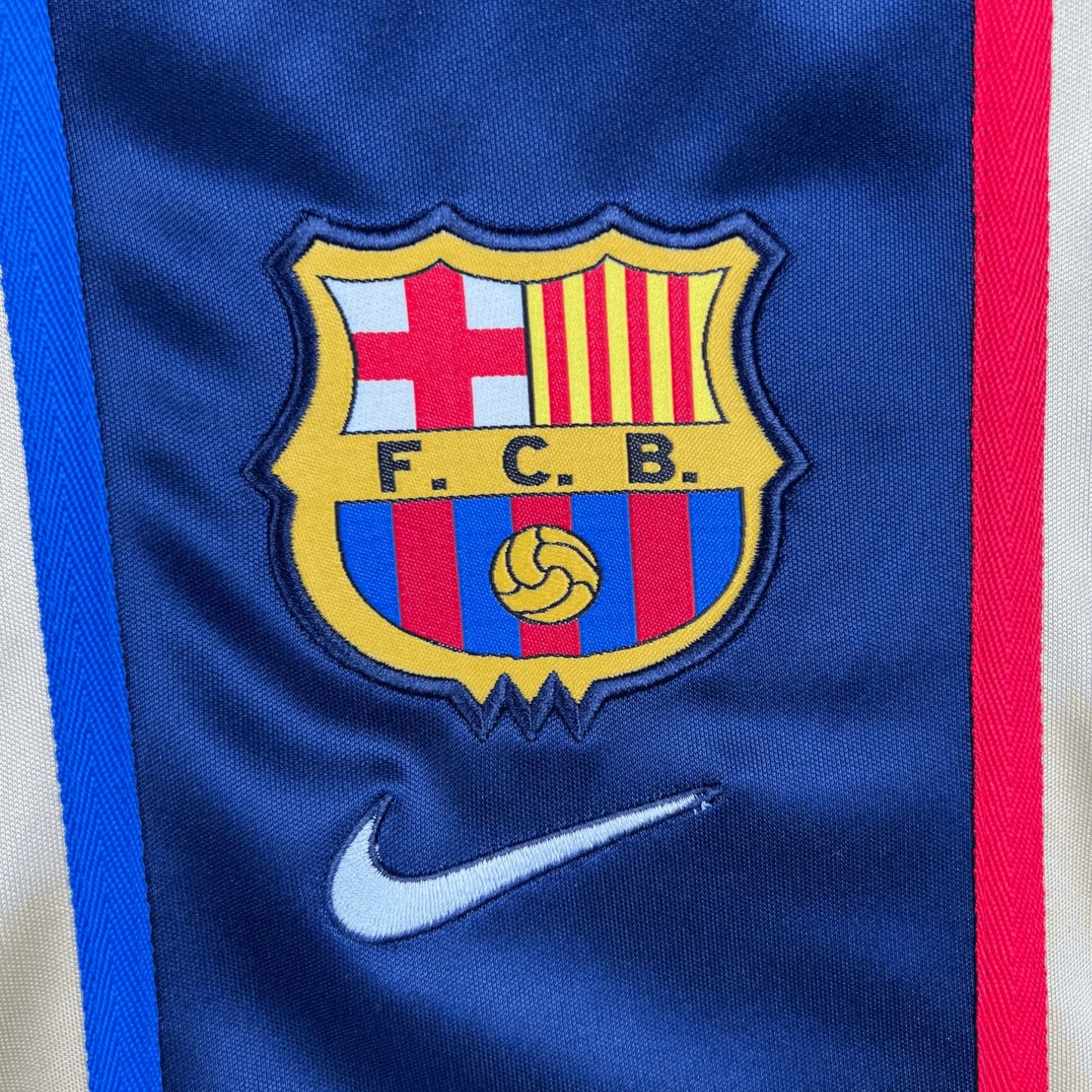 2002-2003 Barcelona Gold Retro Away Kit