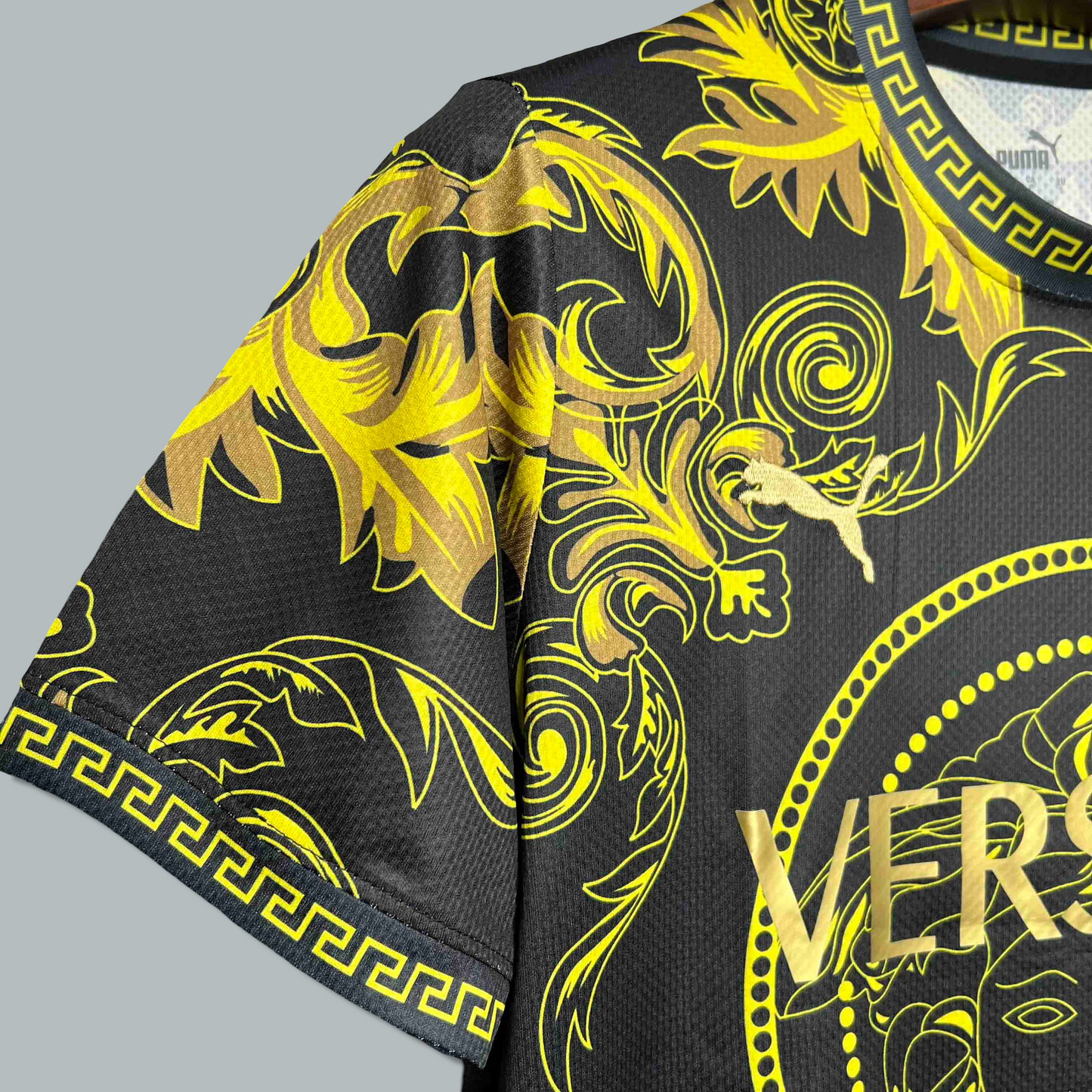 Italy 25/26 "Versace" Yellow Premium Kit