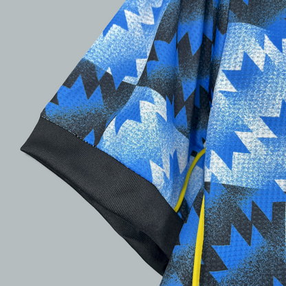 Manchester United 25/26 "Retro Blue Infinity" Premium Kit