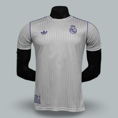 Real Madrid 25/26 "Retro Classics" Player Version Premium Kit