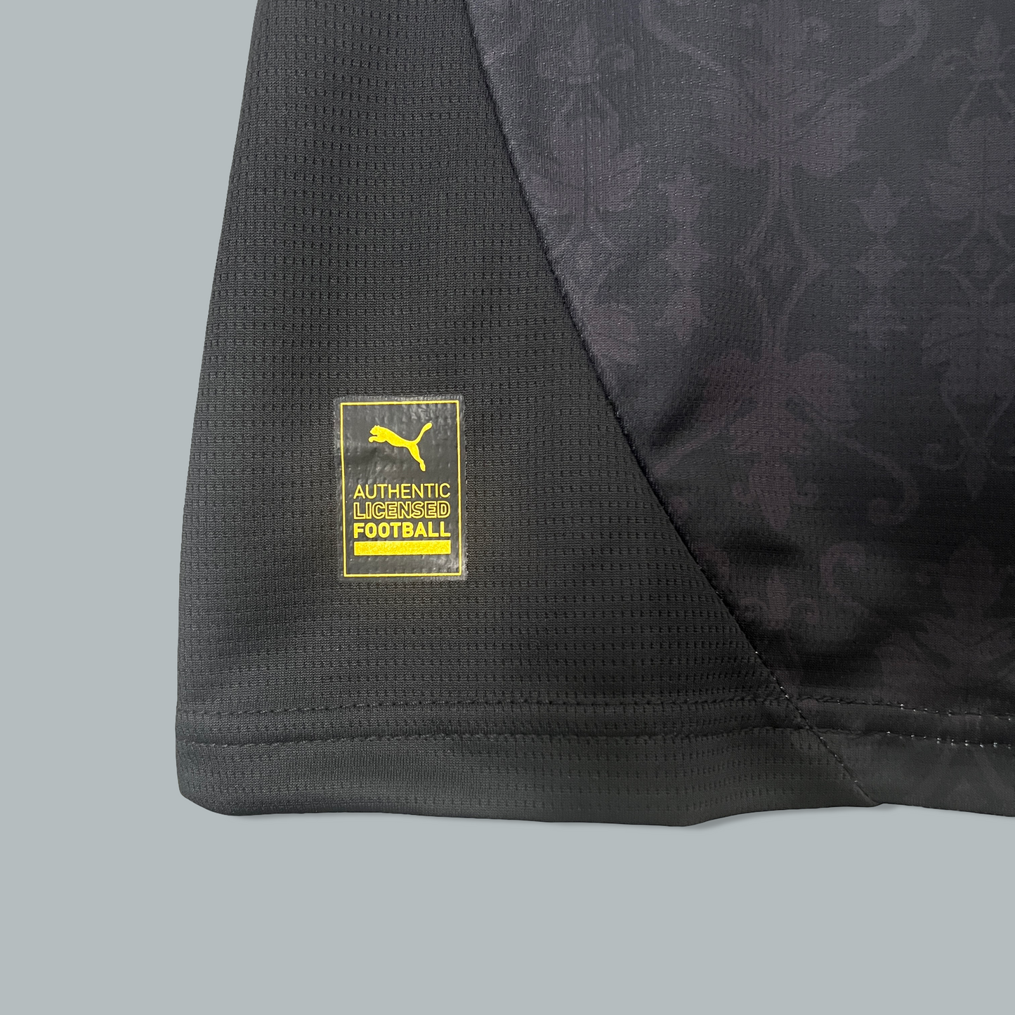 Valencia 24/25 Away Kit
