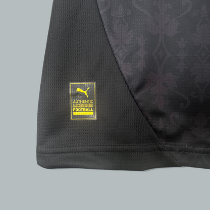 Valencia 24/25 Away Kit