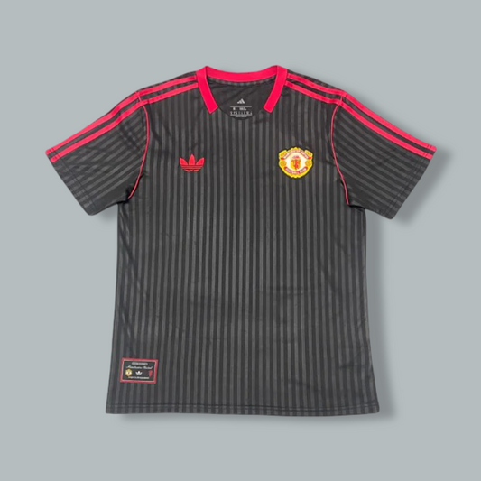 Manchester United 24/25 "Treble Tribute" Kit