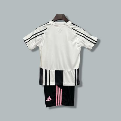 Juventus 25-26 Home Kids Kit