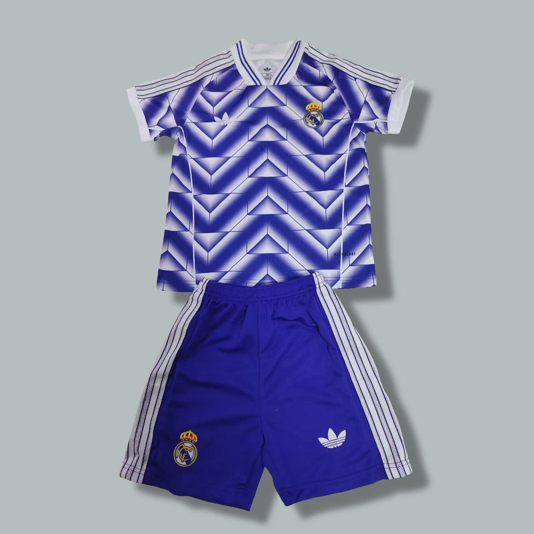 Real Madrid 25/26 "Retro Style" Premium Kids Kit