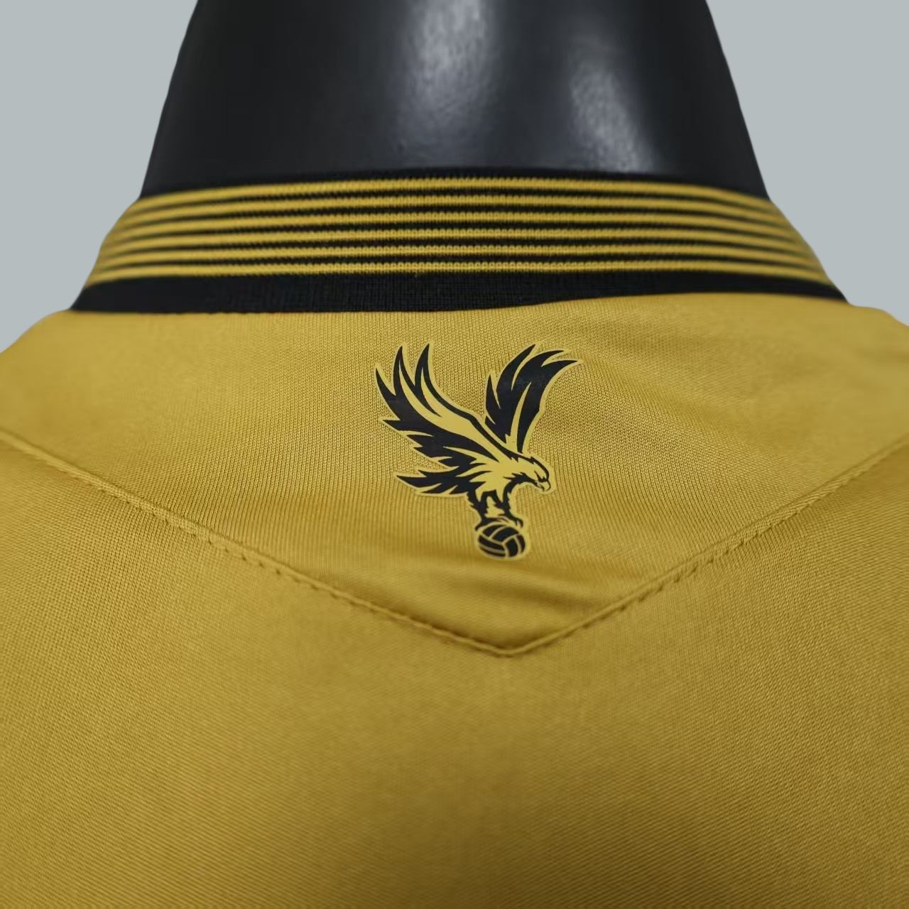 Crystal Palace 25/26 Away Player Version Premium Kit