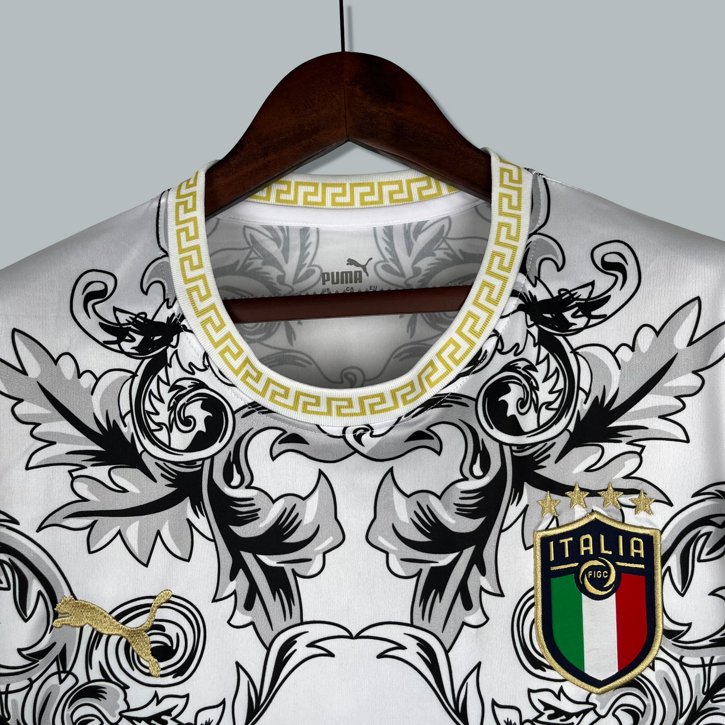 Italy 25/26 "Versace" White Premium Kit