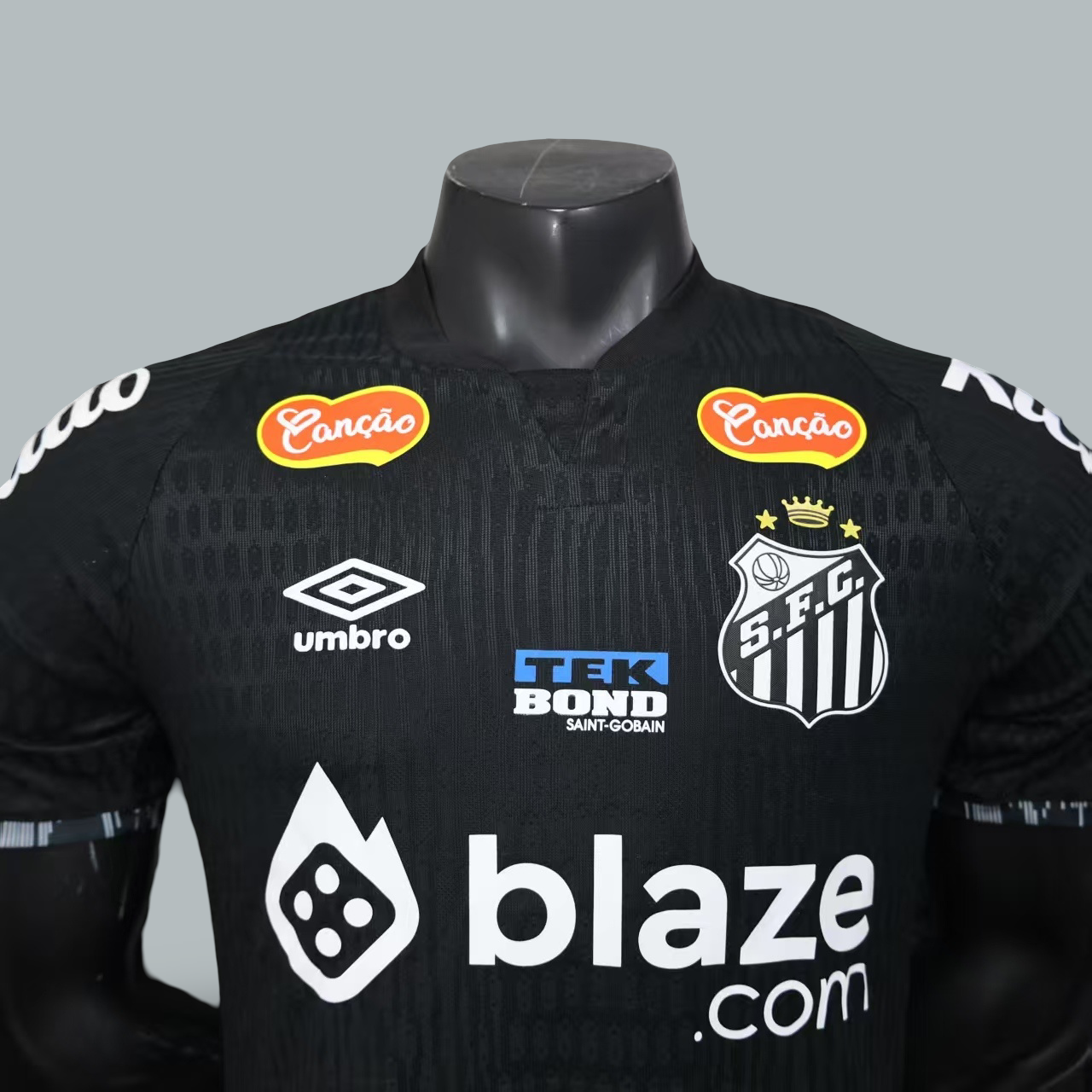 Santos 25/26 "Night Spirit" Player Version Premium Kit