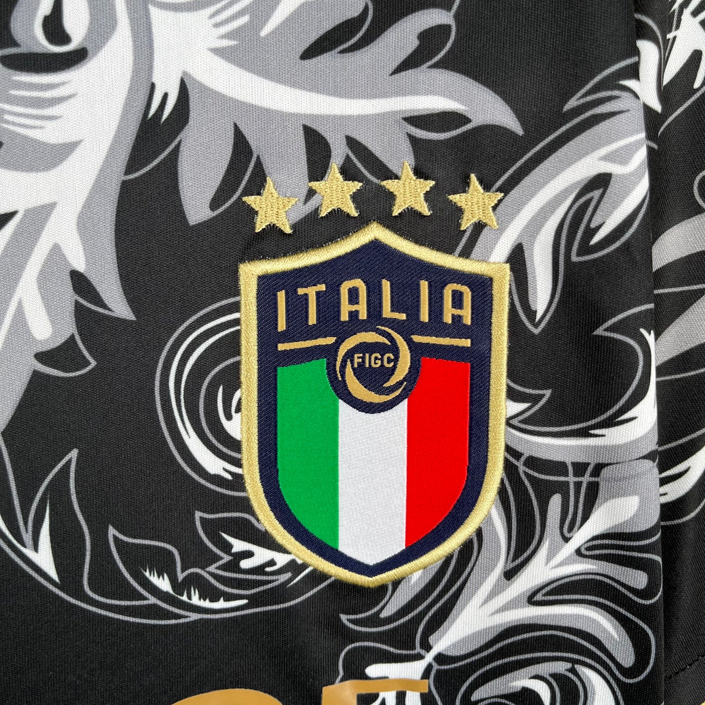 Italy 25/26 "Versace" Black Premium Kit