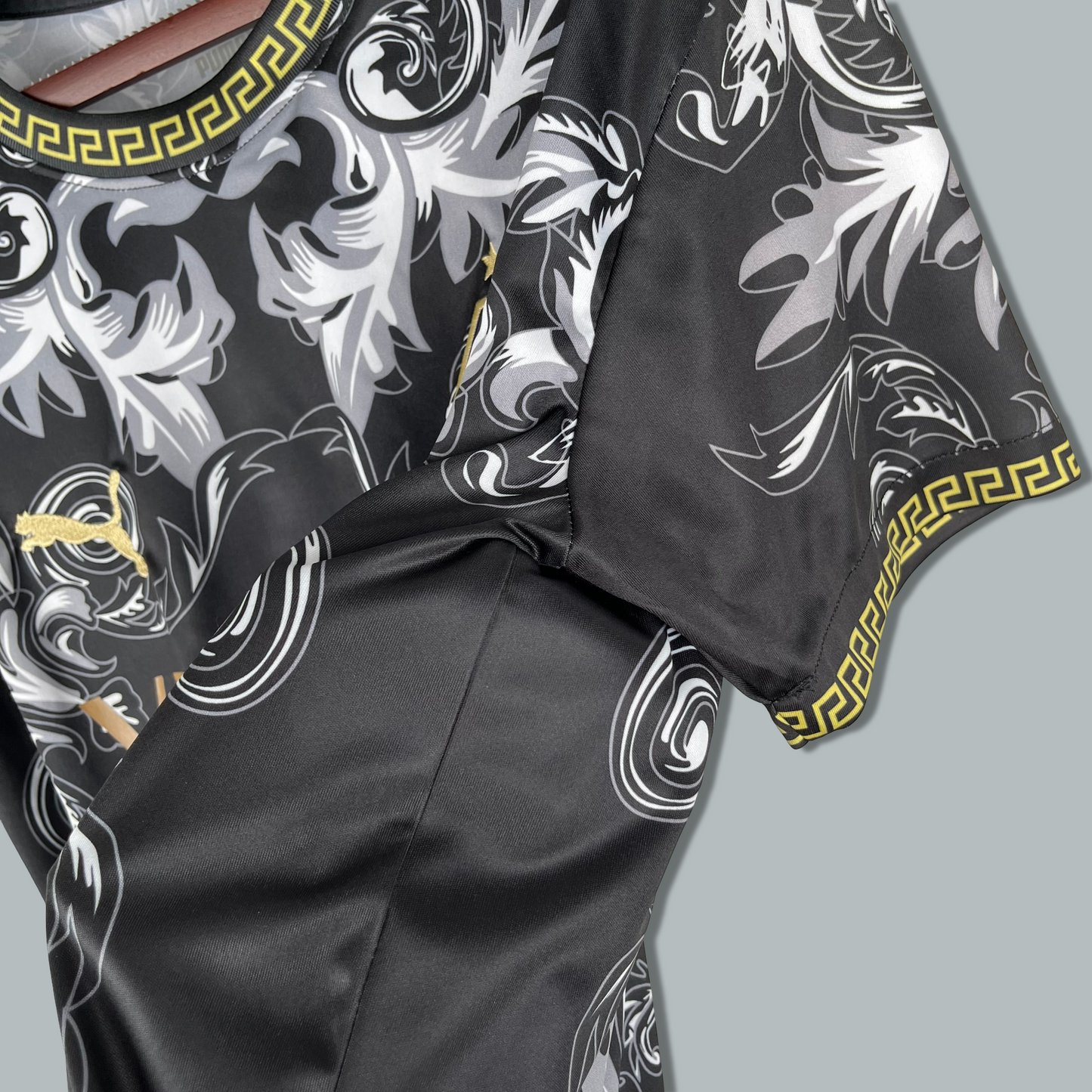 Italy 25/26 "Versace" Black Premium Kit