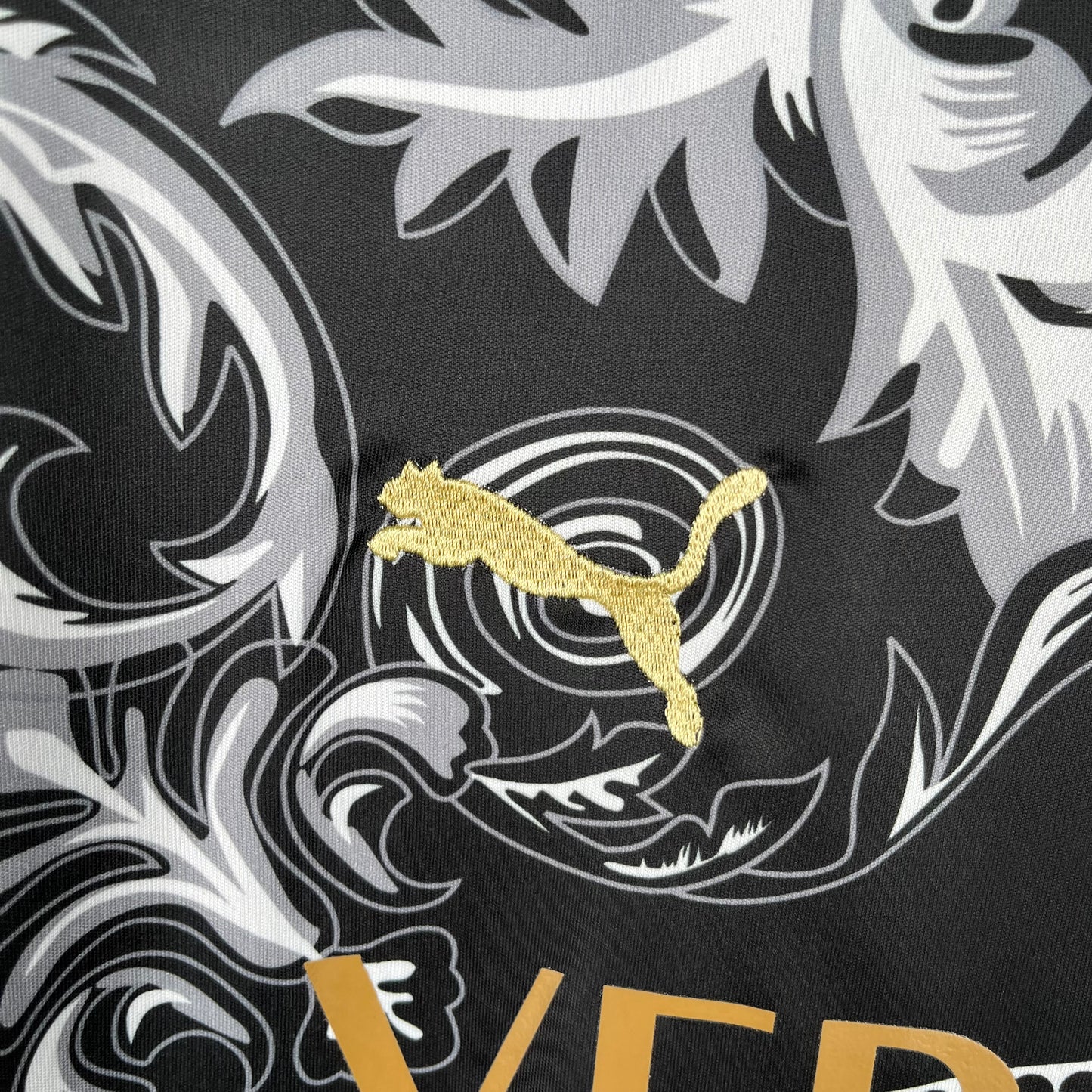 Italy 25/26 "Versace" Black Premium Kit