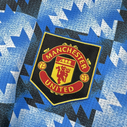 Manchester United 25/26 "Retro Blue Infinity" Premium Kit