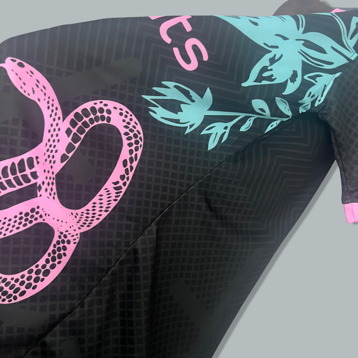 Inter Milan 25/26 "Serpente Rosa" Kit