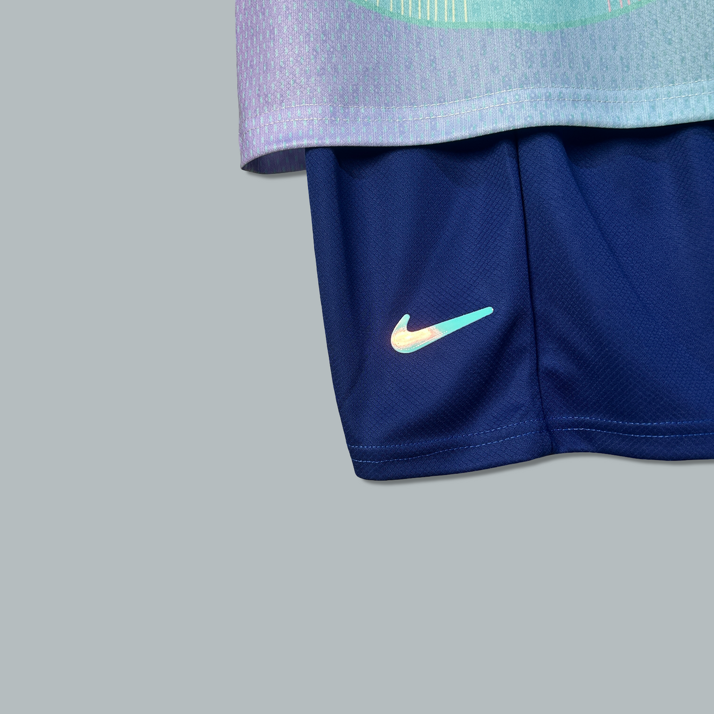Barcelona 25/26 "Aurora Color" Premium Kids Kit