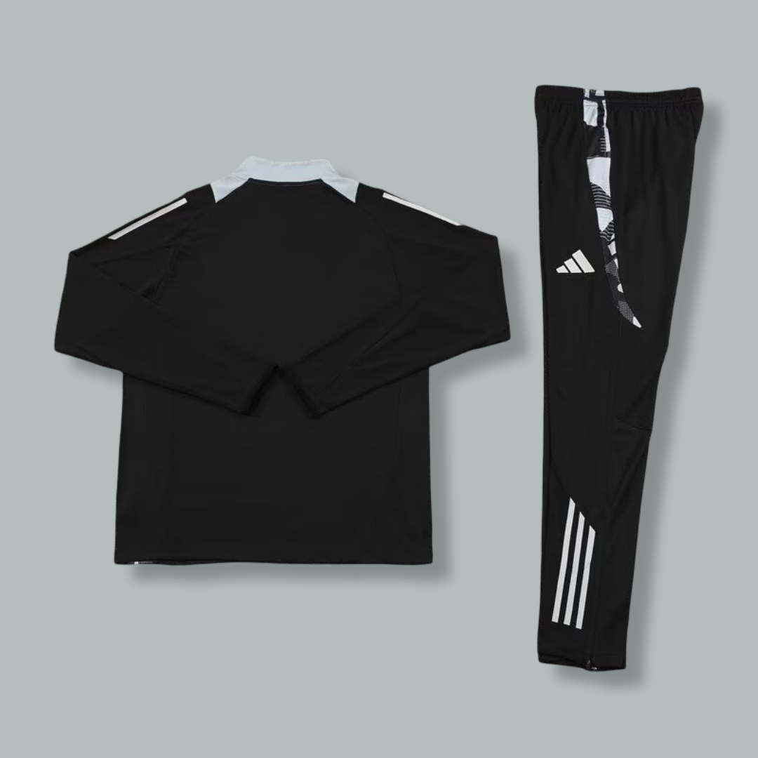 Manchester United 25/26 Training Tracksuit "Midnight Shadow Edition"