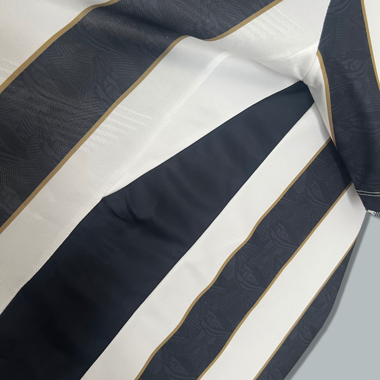 Santos 24/25 Home Kit