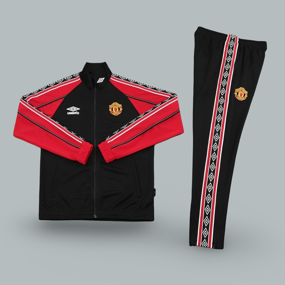 Manchester United 25/26 “Retro Heritage” Tracksuit