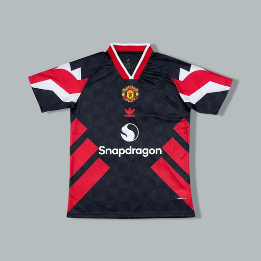 Manchester United 25/26 "Icons Remix" Kit